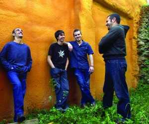 GATIBU taldea //// ANDER GILLENEA ren argazkia.