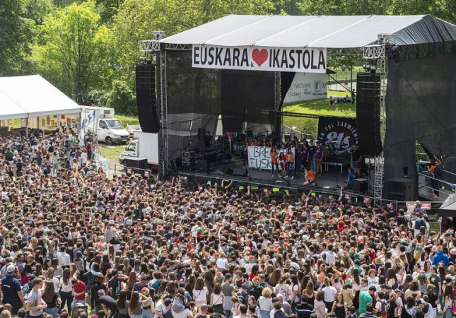 Otsailaren 16an iragarriko dute Herri Urratseko maketa lehiaketako irabazlea